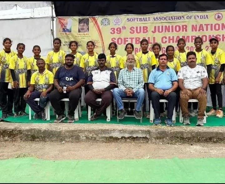ఫైనల్లోకి దూసుకెళ్లిన బాలికల సాఫ్ట్బాల్ జట్టు - Udayam