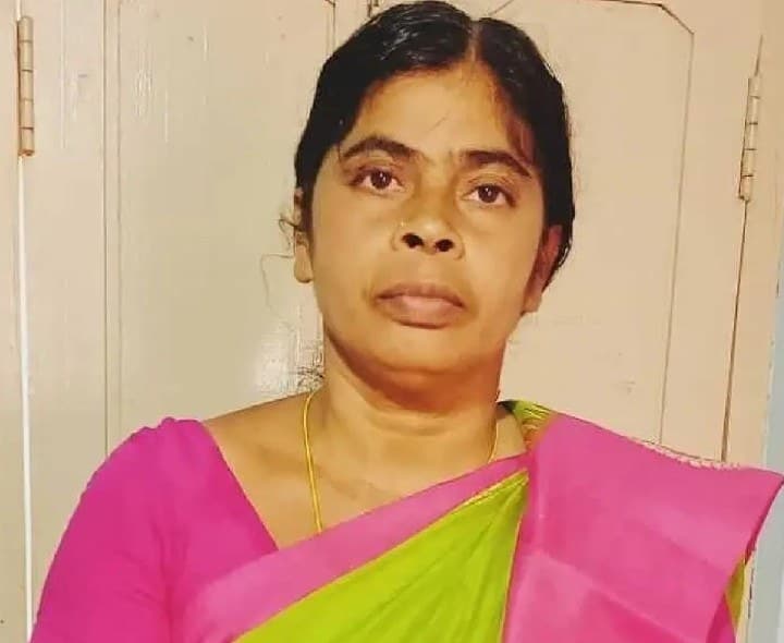 గడ్డి కోస్తుండగా పిడుగుపడి మహిళ మృతి - Udayam