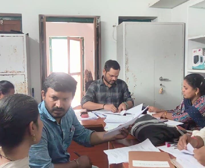 అర్హులకు పెన్షన్లు అందేలా చూడాలి - Udayam