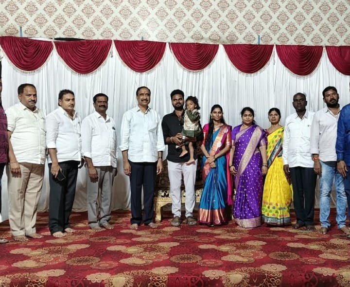పుట్టినరోజు వేడుకల్లో ఎమ్మెల్యే డా. సంజయ్ కుమార్ - Udayam