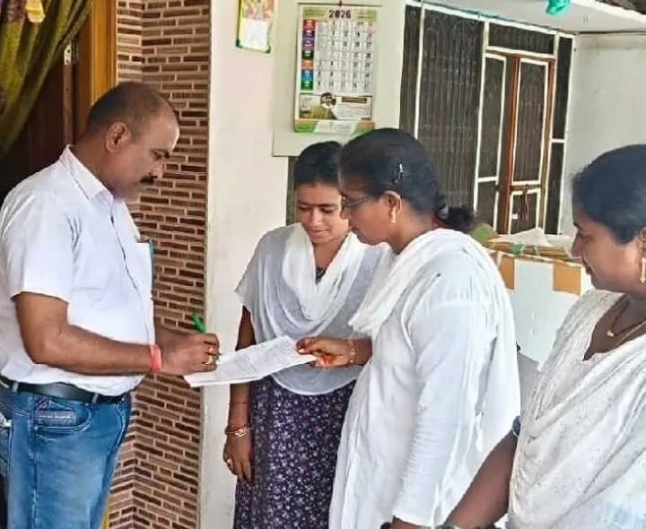 తోటాడలో ఎల్డీసీ సర్వే పరిశీలన - Udayam