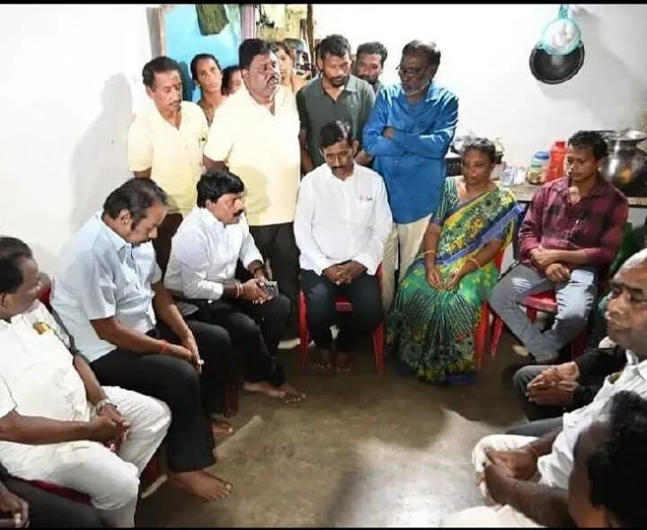రైలు ప్రమాద బాధిత కుటుంబాన్ని పరామర్శించిన ఎమ్మెల్యే - Udayam