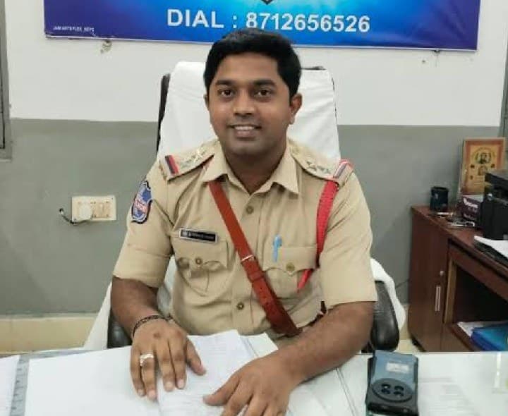 అప్పు వివాదం యువకుడిపై హోంగార్డుల దాడి - Udayam