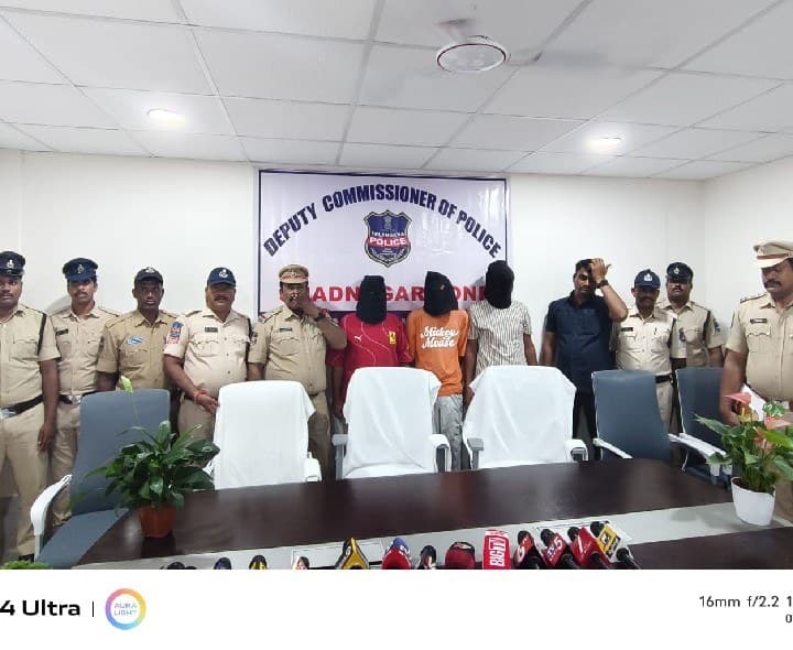 దొంగతనం కేసును ఛేదించిన కేశంపేట్ పోలీసులు - Udayam Digital