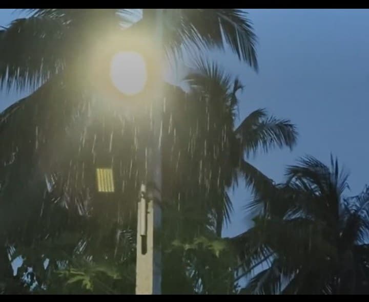 పొందూరులో జోరు వాన - Udayam