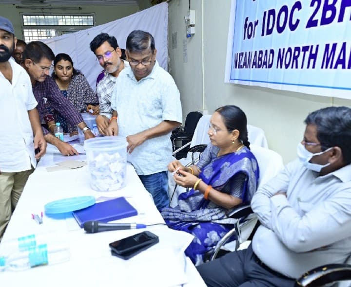 డబుల్ బెడ్రూం ఇళ్లకు లక్కీ డ్రా - Udayam