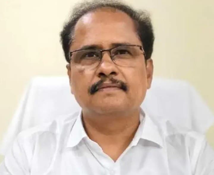 విజయనగరం జిల్లాలో రేపు స్కూళ్లకు సెలవు - Udayam