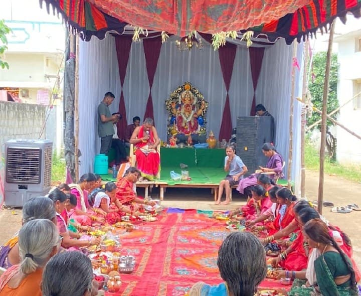 తంగళ్లపల్లిలో రావణ సేన ఆధ్వర్యంలో ఘనంగా కుంకుమ పూజలు - Udayam