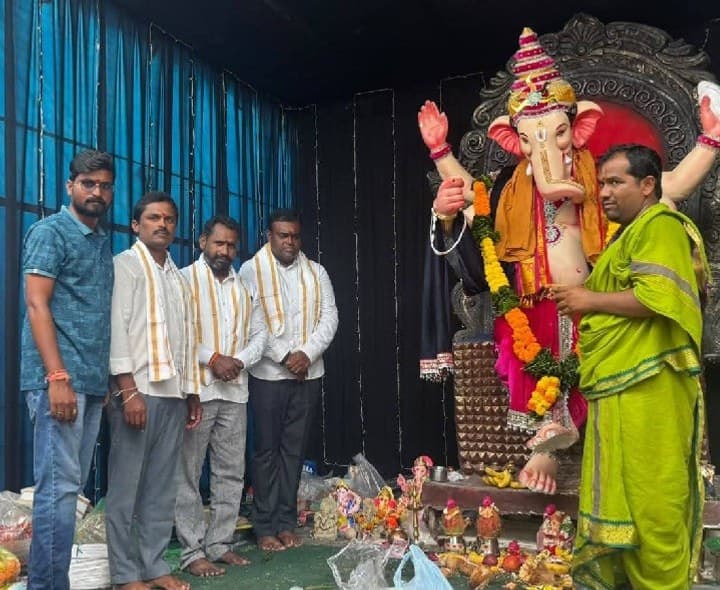 వినాయక మండపాలను సందర్శించిన బీజేపీ జిల్లా అధ్యక్షులు గోపి - Udayam