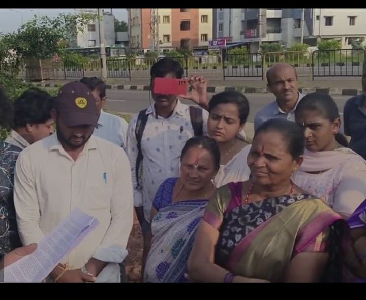 భూ ఆక్రమణ పరిశీలనలో ఏబీ వెంకటేశ్వరరావు - Udayam