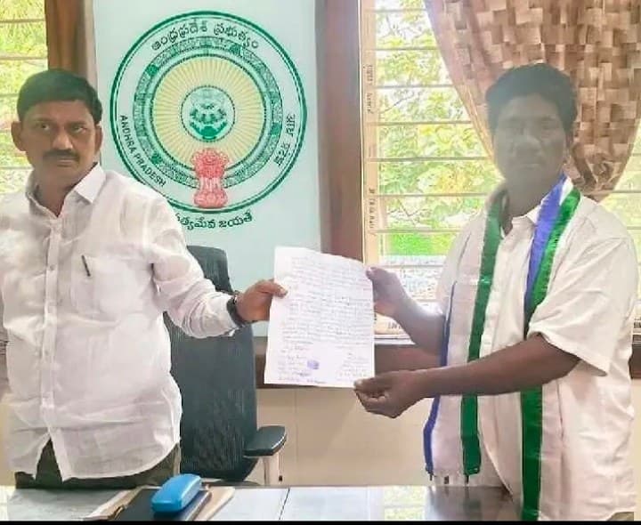 ఏడు గ్రామాలను కరవు గ్రామాలుగా గుర్తించండి - Udayam