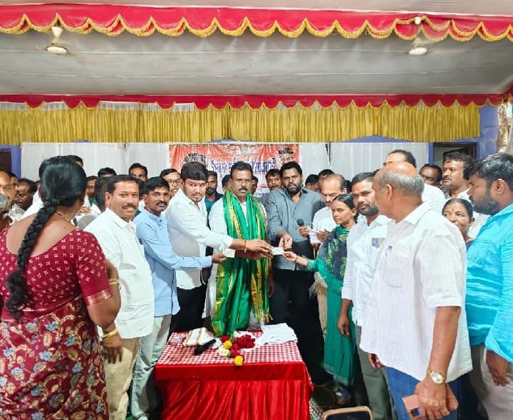 పదేళ్లలో పేదలకు ఇళ్లు, రేషన్ కార్డులు ఇవ్వలేదు: GMR - Udayam