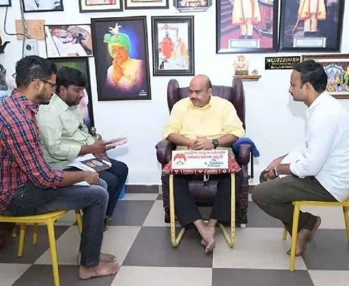 ముంపుకు గురైన ప్రాంతాలపై ఎమ్మెల్యే సమీక్ష - Udayam