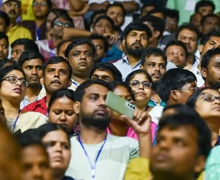 గ్రామాల్లో తగ్గిన నిరుద్యోగ రేటు - Udayam