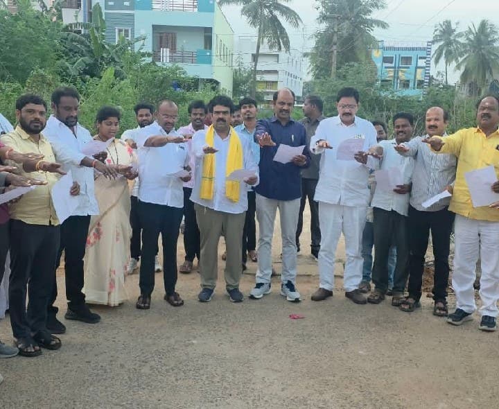 పరిశుభ్రమైన పరిసరాలు ఆరోగ్యకరమైన సమాజానికి పునాది - Udayam