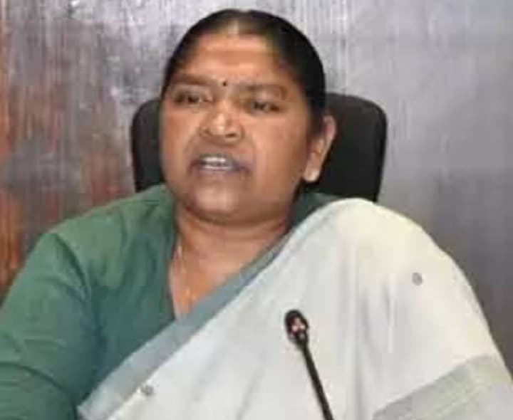 దసరాకు ముందే కొత్త పెన్షన్లు - Udayam