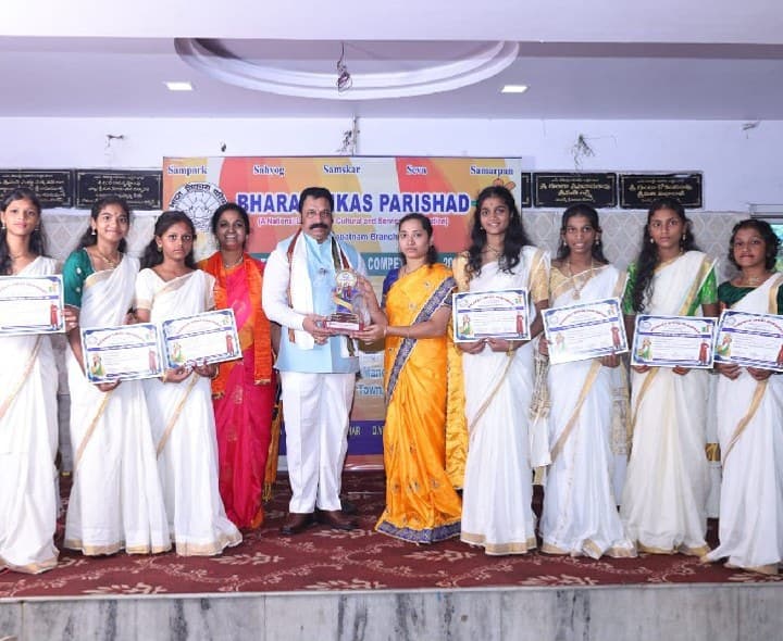 కళలను కాపాడటమంటే భారతీయ సంస్కృతిని పరిరక్షించడమే: రాష్ట్ర సమాచార కమిషనర్ - Udayam