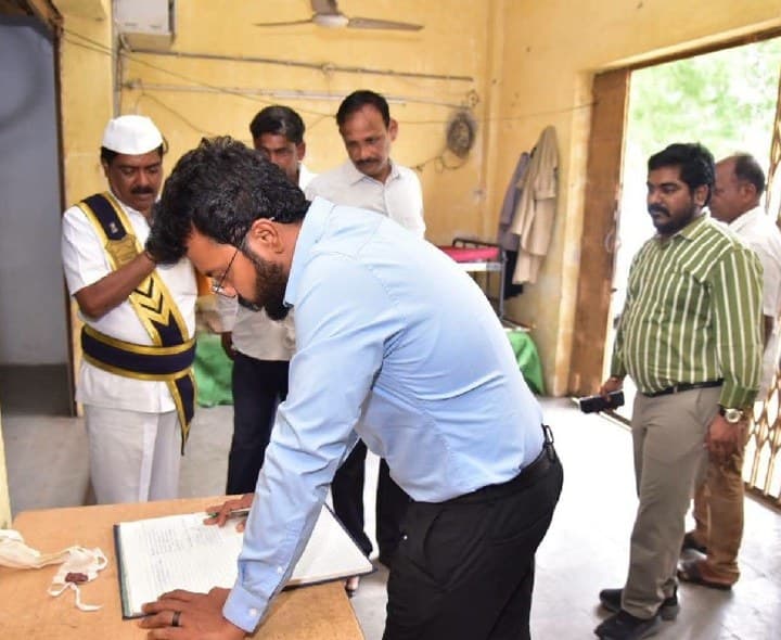 టీడీపీ క్యాడర్తో ఎమ్మెల్యే సమావేశం - Udayam