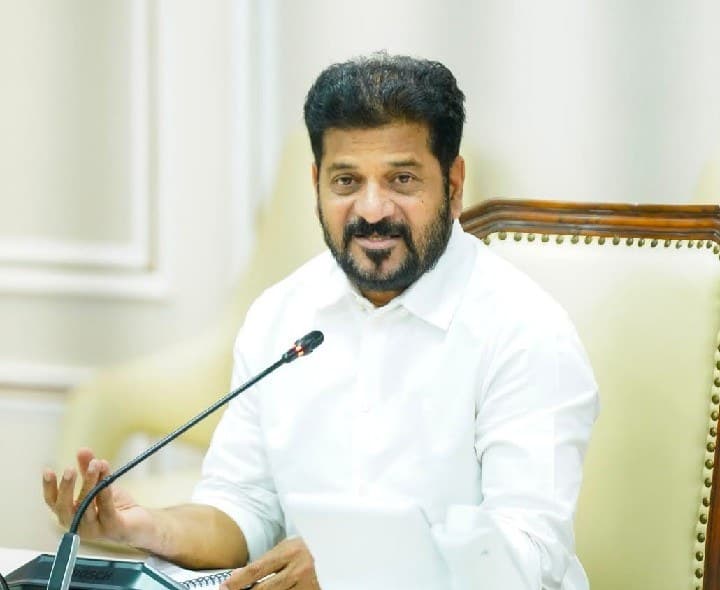నేడు MCRHRDలో సంక్షేమ శాఖలపై సీఎం రేవంత్ రెడ్డి సమీక్ష - Udayam