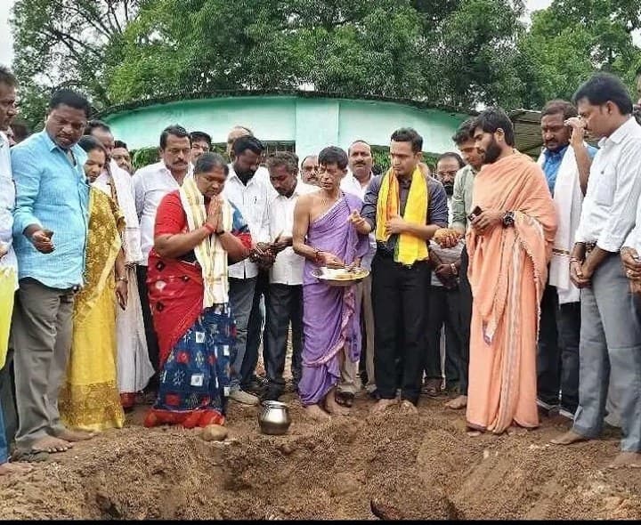 మల్లూరు ఆలయ అభివృద్ధి పనులకు శంకుస్థాపన - Udayam