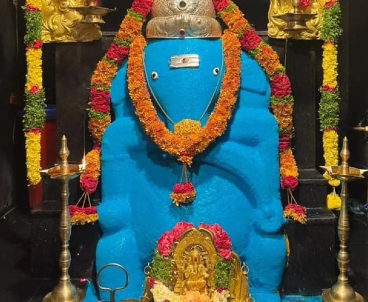 ఆకాశ వర్ణంలో శ్రీ సిద్ధి గణపతి ప్రత్యేక దర్శనం - Udayam