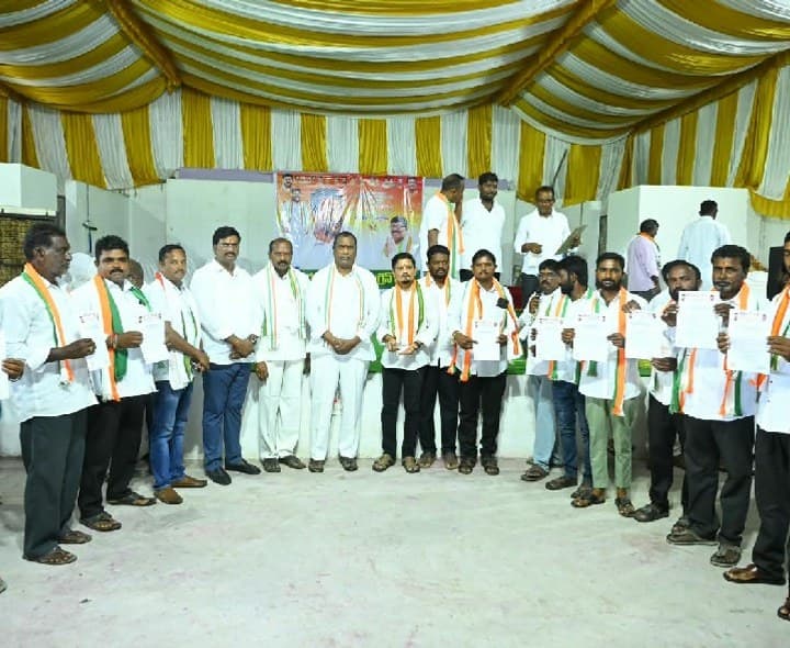 అభివృద్ధి సంక్షేమ పథకాలను ప్రజలకు వివరించాలి - Udayam