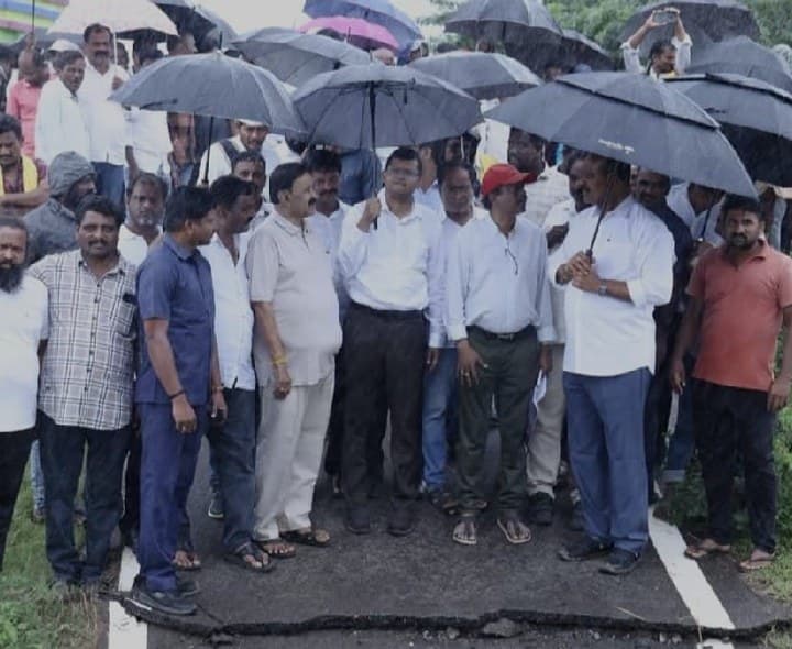 దెబ్బతిన్న బ్రిడ్జిలను పరిశీలించిన మంత్రి - Udayam
