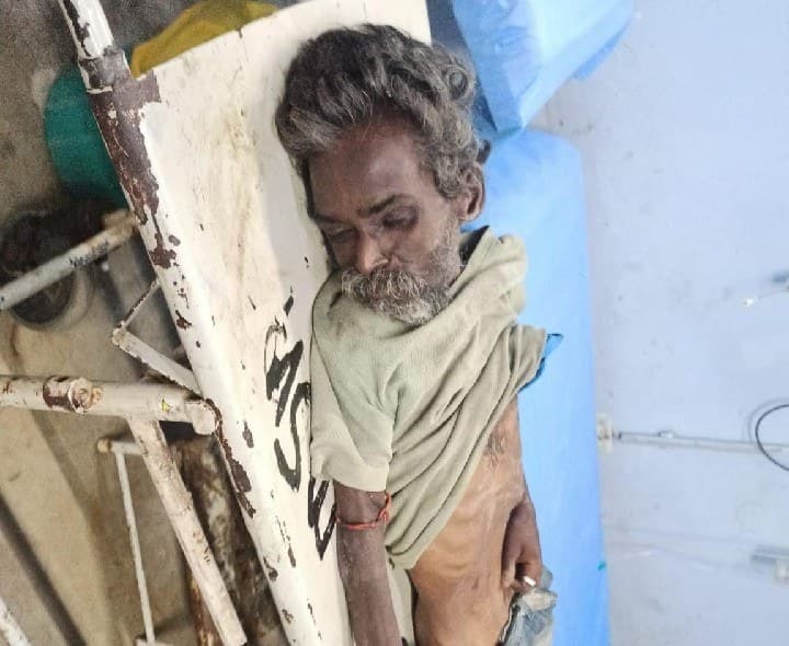 ఇందల్వాయి మండలం బస్టాండ్ సమీపంలో గుర్తుతెలియని వ్యక్తి మృతి - Udayam