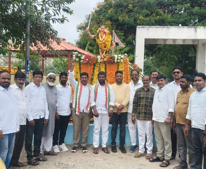 చాకలి ఐలమ్మ పోరాట స్ఫూర్తి ఆదర్శనీయం - Udayam