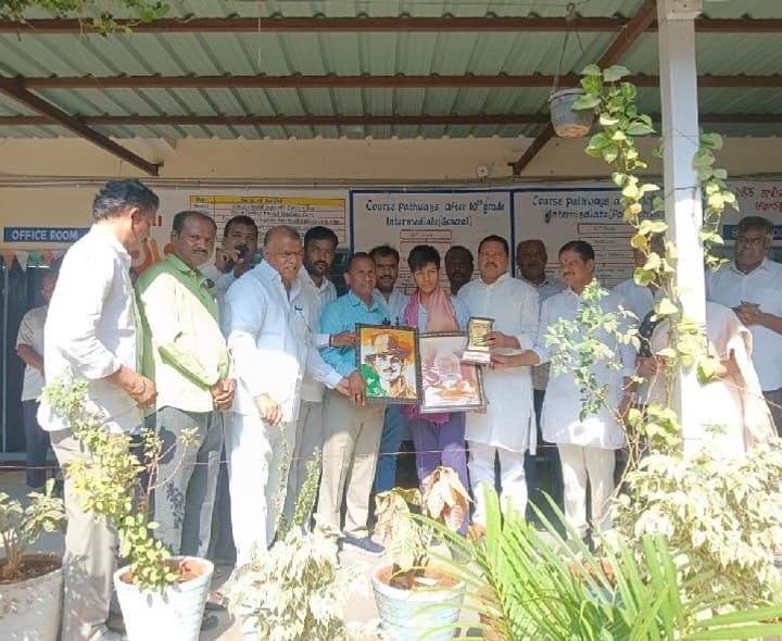 నాగారంలో చిత్రలేఖనం పోటీలు - Udayam