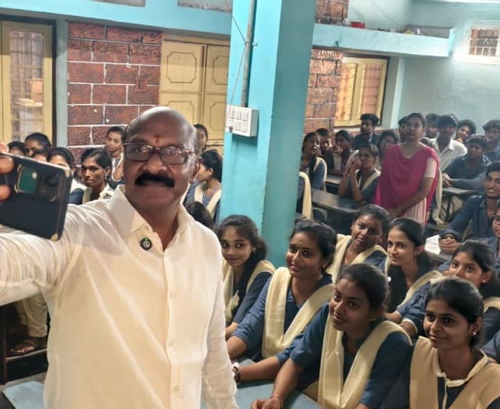 యువతకు భరోసా సదస్సులో ప్రభుత్వ విప్ గణబాబు - Udayam