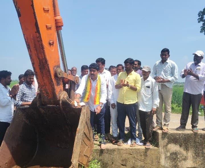 రైతులకు అండగా కూటమి ప్రభుత్వం - Udayam