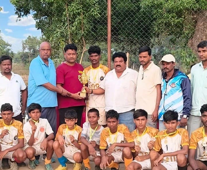 ఫుట్ బాల్ విజేతగా మహబూబ్నగర్ టీమ్ - Udayam