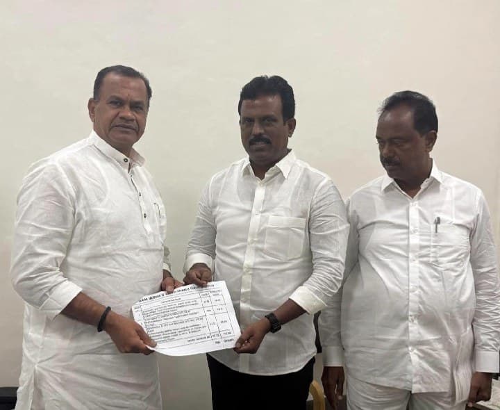 దేవరకద్రలో రోడ్ల అభివృద్ధికి భారీ నిధులు: MLA - Udayam