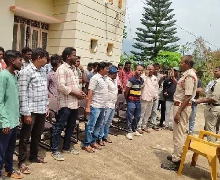 డీజేల వినియోగంపై పోలీసుల హెచ్చరిక - Udayam