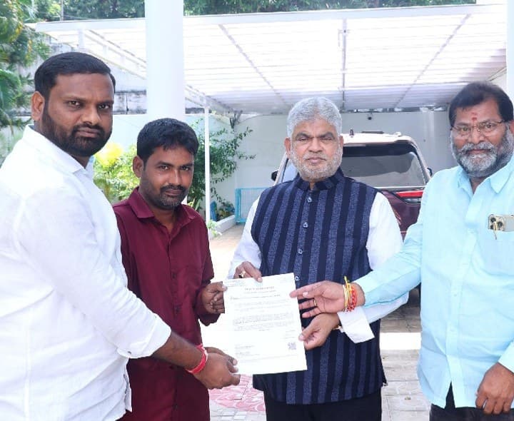 స్పీకర్ గడ్డం ప్రసాద్ కుమార్ చొరవతో మొహమ్మద్ గౌస్కు రూ.2.50 లక్షల సాయం - Udayam