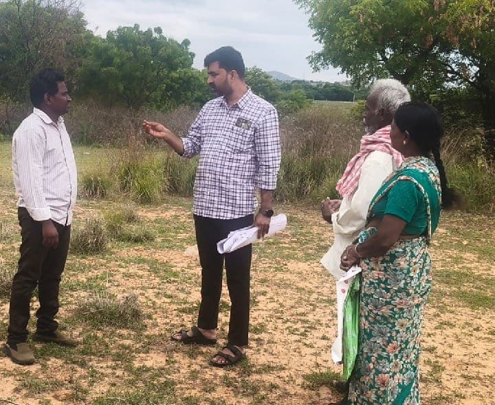 13 ఏళ్ల భూ వివాదంపై సమగ్ర విచారణకు డిమాండ్ - Udayam