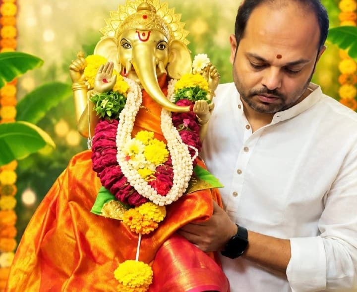 80 ఏళ్ల నాటి గణేష్ విగ్రహం.. నేటికీ ఘనంగా ఉత్సవాలు - Udayam