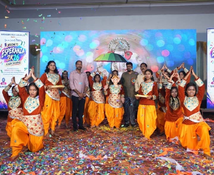 జగిత్యాలలో ఘనంగా రామకృష్ణ విద్యార్థుల స్వాగతోత్సవం - Udayam