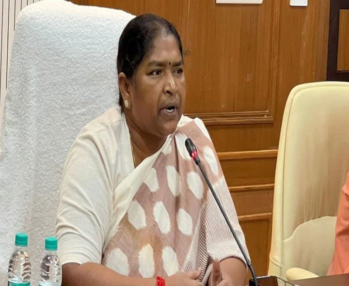 ఈరోజు జిల్లాలో మంత్రి పర్యటన - Udayam