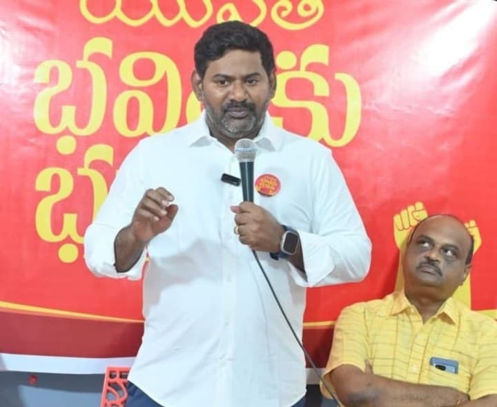 విద్యార్థులకు కెరీర్పై దిశానిర్దేశం - Udayam