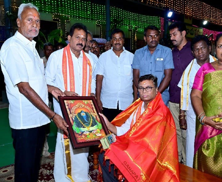 స్వయంభు శ్రీ వరసిద్ధి వినాయక స్వామి వారి దేవస్థానం కాణిపాకం - Udayam