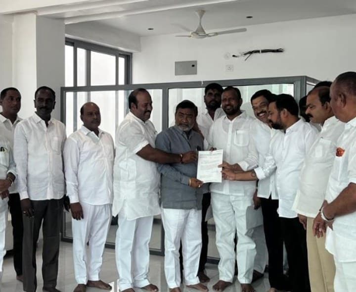 కాంగ్రెస్ పార్టీ జిల్లా కార్యదర్శిగా బండారి రవీందర్ - Udayam