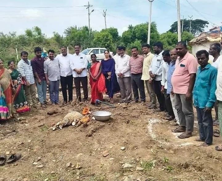 గుడిసె లేని గ్రామాలే ప్రభుత్వ లక్ష్యం - Udayam