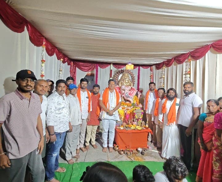రూప్ఖాన్పేట్ లో గణనాథులను దర్శించుకున్న మారుతి కిరణ్ - Udayam