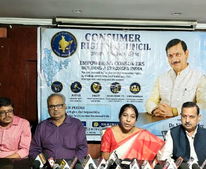 స్థల వివాదంలో బాధితురాలికి న్యాయం చేయాలి - Udayam
