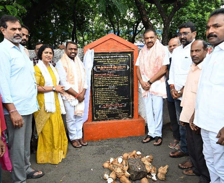 హస్నాపూర్లో తాగునీటి పైప్లైన్ పనుల ప్రారంభం - Udayam