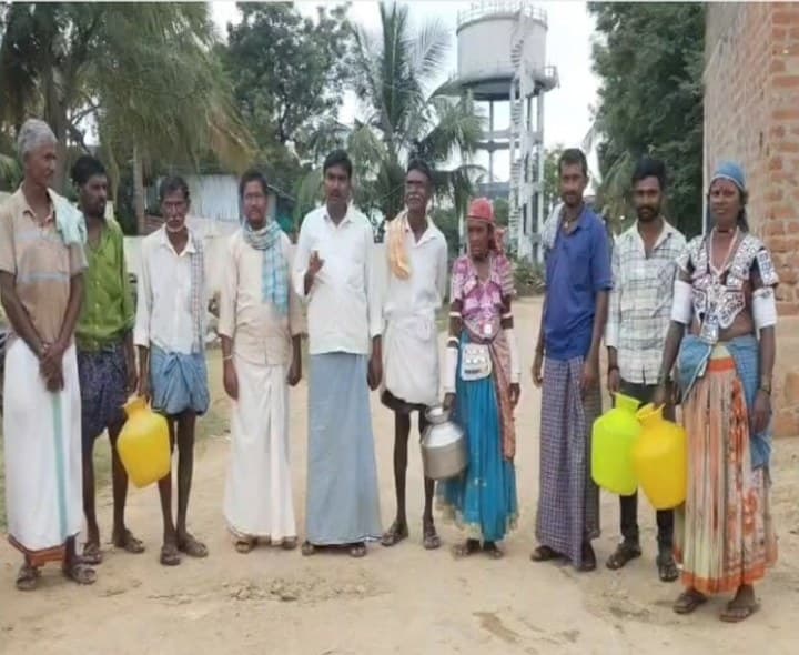 తాగునీటి సమస్యను పరిష్కరించాలని నిరసన - Udayam