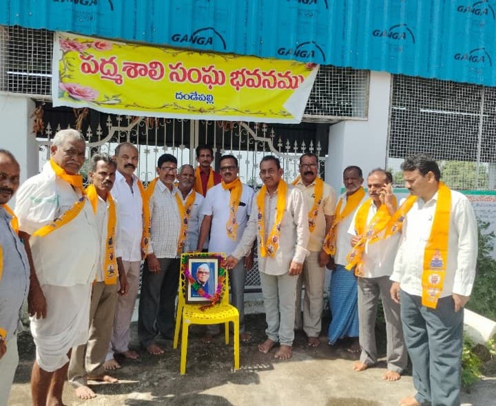 కొండా లక్ష్మణ్ బాపూజీకి నివాళి - Udayam