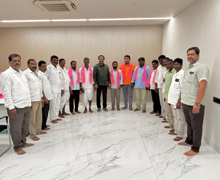 బీఆర్ఎస్ పార్టీలో చేరికలు - Udayam